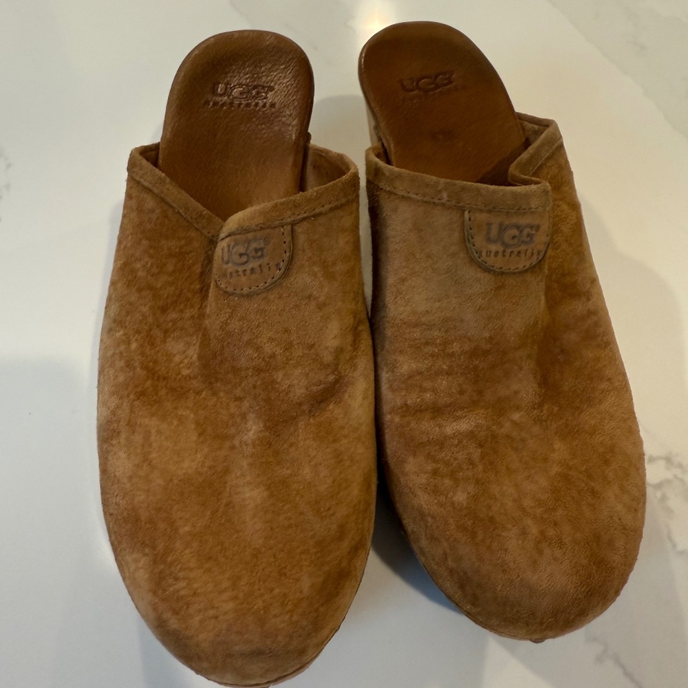 ugg adorable clogs size 7